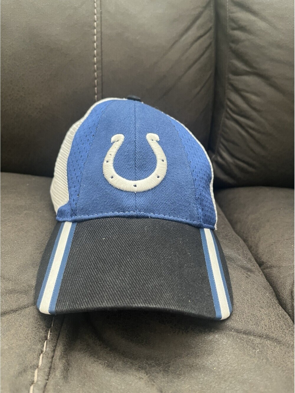 Vintage Indianapolis Colts Reebok Hat Youth Size 4-7 Mesh Trucker Cap NFL Blue